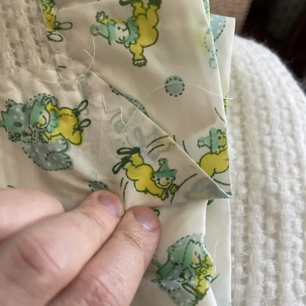 Vintage Carters White Waffle Weave Woven Clowns Bears Satin Trim Baby Blanket